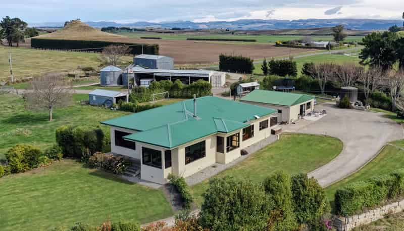 26 Springfield Road, Totara
