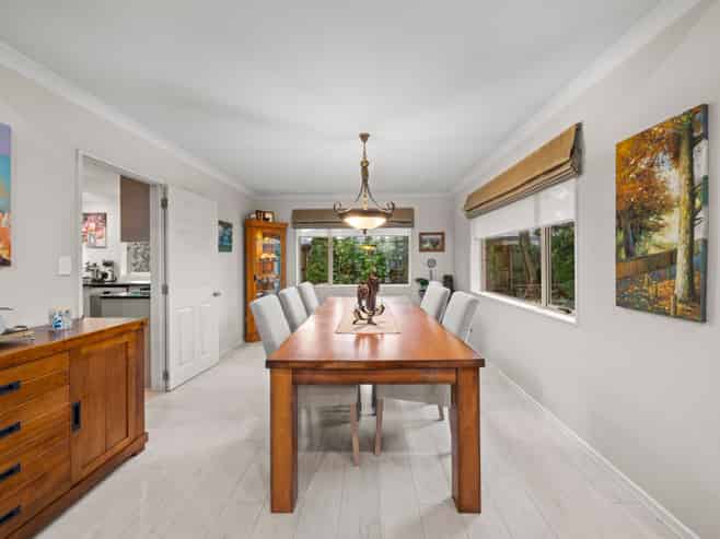 6 Alvre Place, Flat Bush