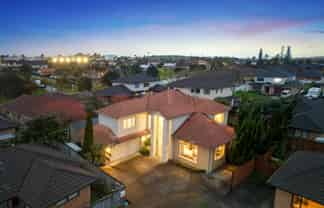 6 Alvre Place, Flat Bush