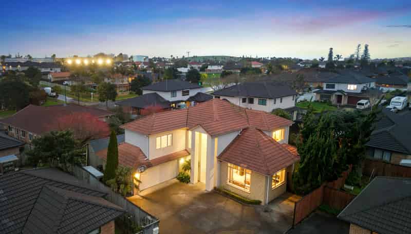 6 Alvre Place, Flat Bush