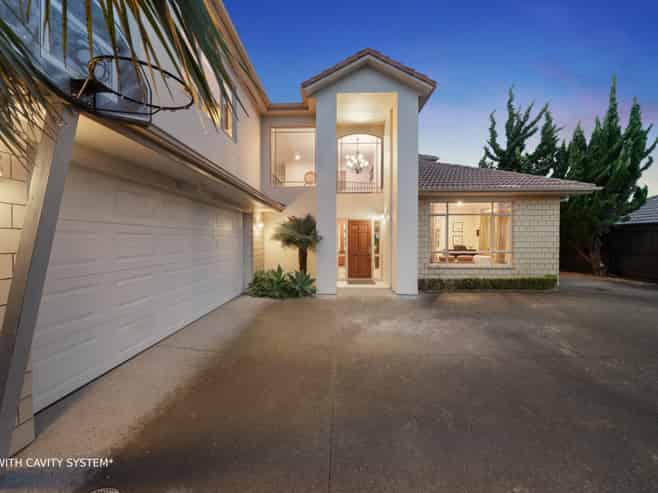 6 Alvre Place, Flat Bush