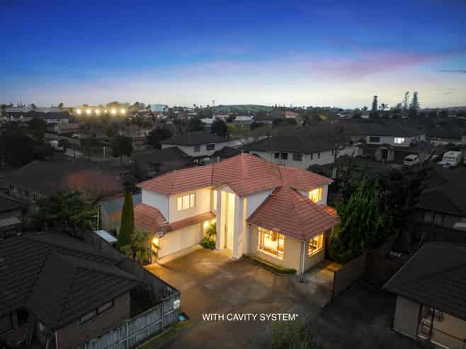 6 Alvre Place, Flat Bush