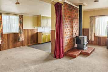 16 Leader Street, RIVERTON