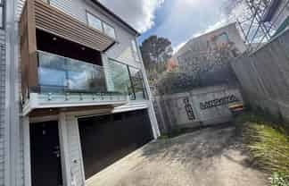 74E Langana Avenue, Browns Bay