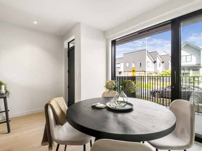 11B Windlass Street, Long Bay