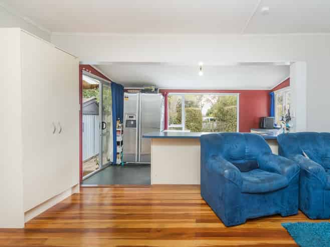 318 Botanical Road, West End