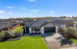 98 Oaks Drive, Lincoln