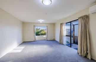 11A Royal Crescent, Saint Kilda