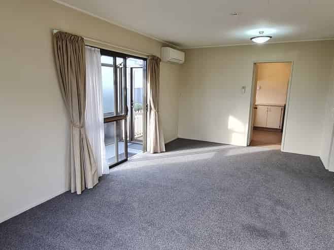 11A Royal Crescent, Saint Kilda