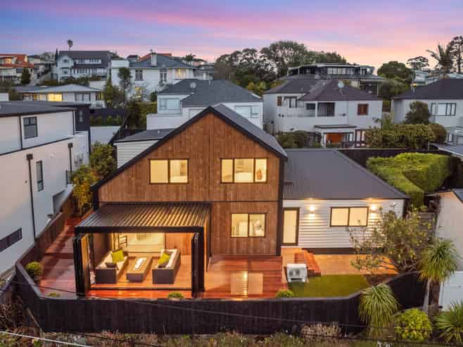 15A Waiatarua Road, Remuera