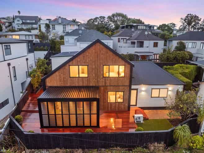 15A Waiatarua Road, Remuera