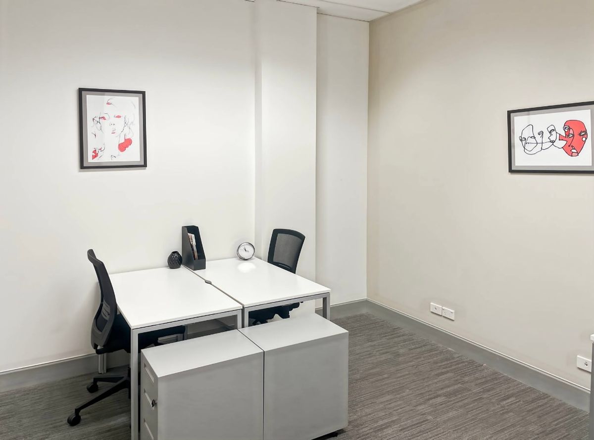 Private office space for 3 in Regus Hazeldean - Vista 3