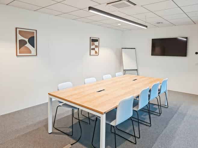 Private office space for 4 in Regus Hazeldean