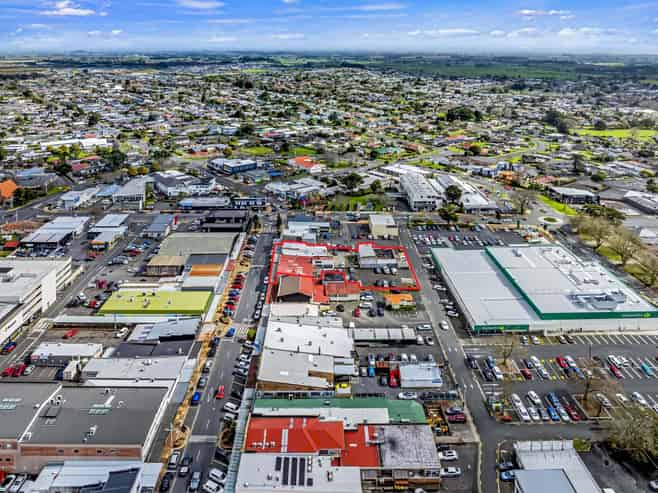 Investment prime location – development upside