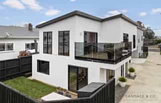 221B Princes Street East, Otahuhu