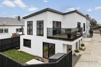 221B Princes Street East, Otahuhu