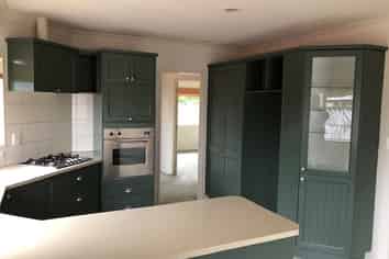 9A Sandwich Rd, Saint Andrews