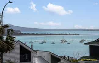 7 Lilford Place, Half Moon Bay