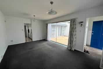 6 Wilding Avenue, Epsom