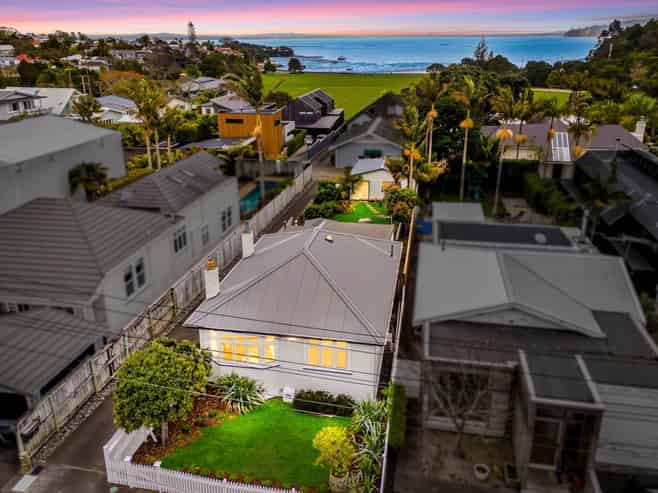 28 Edgars Road, Westmere