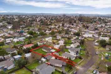 12 Stoll Place, Clendon Park