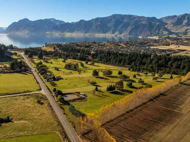 1122 Lake Hawea-Albert Town Road, Lake Hawea