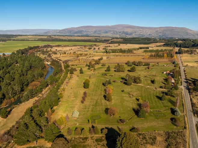 1122 Lake Hawea-Albert Town Road, Lake Hawea