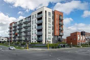 302/57 Mapou Road, Hobsonville