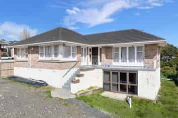 99 Tiverton Road, New Windsor