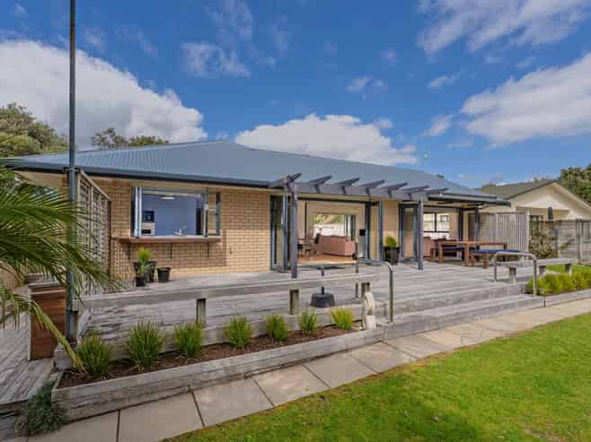 136 Waimaire Avenue, Matarangi