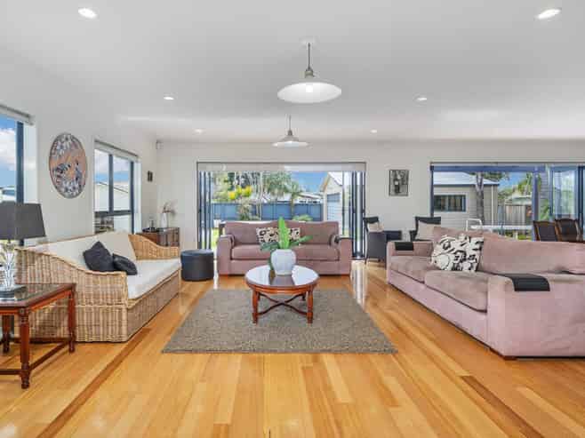 136 Waimaire Avenue, Matarangi