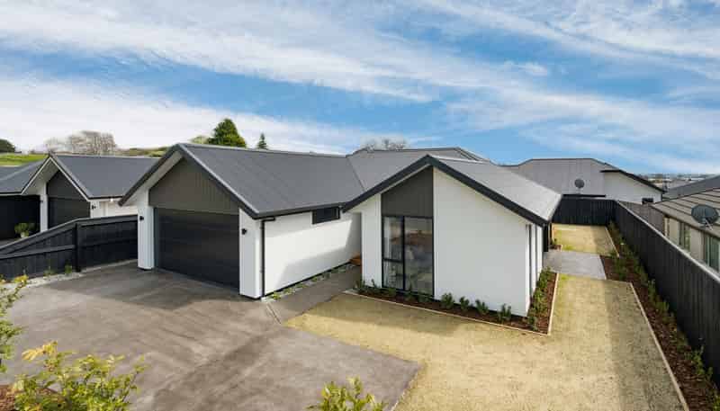 32 Cupola Crescent, Richmond