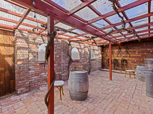 307 Larcombs Road, WEEDONS