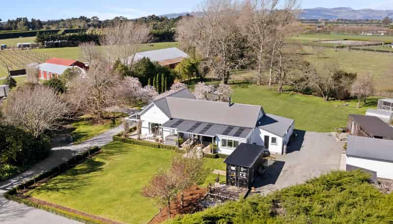 307 Larcombs Road, WEEDONS