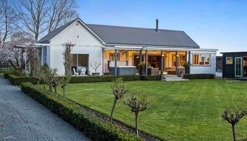 307 Larcombs Road, WEEDONS