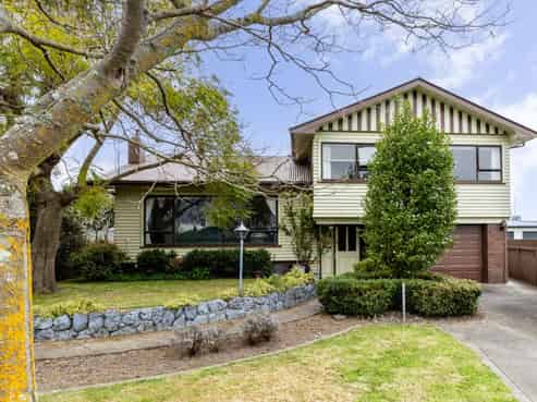 24 Caxton Street, Onekawa