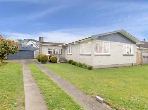 44 Longfellow Street, Trentham