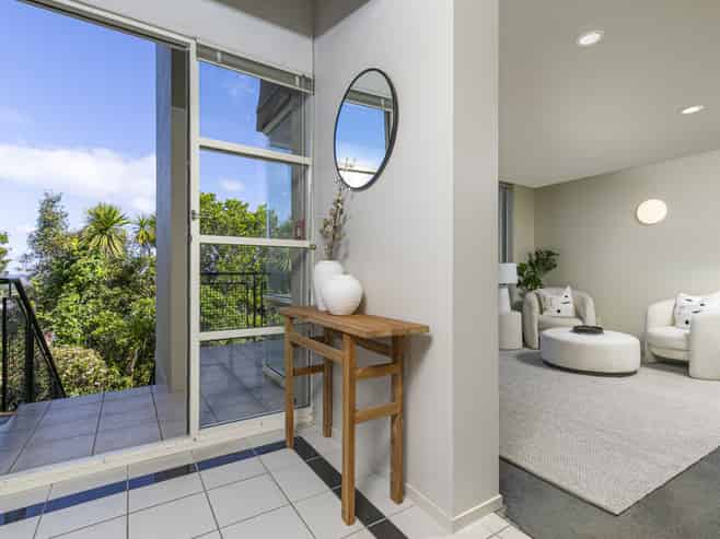 1/166 Mokoia Road, Birkenhead