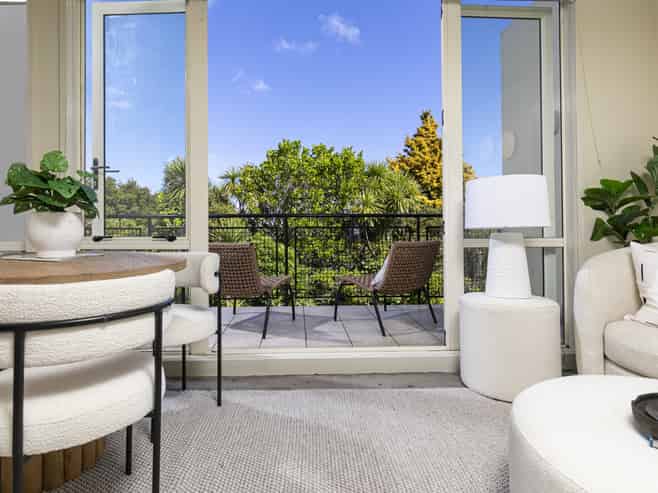 1/166 Mokoia Road, Birkenhead
