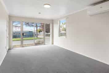 2/80 Charles Street, Waltham