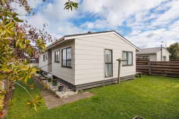 4B Harding Place, Feilding