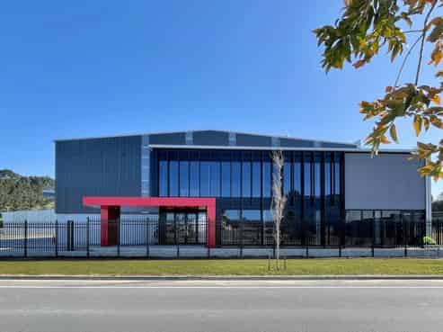 Sizeable warehouse plus canopy tenancy