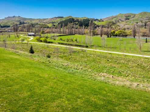 18 Euchre Way, Havelock North