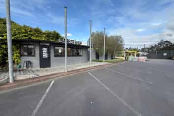 10,426m² ADD VALUE MAIN ROAD SITE - KUMEU