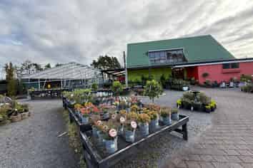 10,426m² ADD VALUE MAIN ROAD SITE - KUMEU