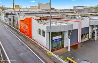 Be Seen on SH1 - Own, Occupy & Collect Rent 