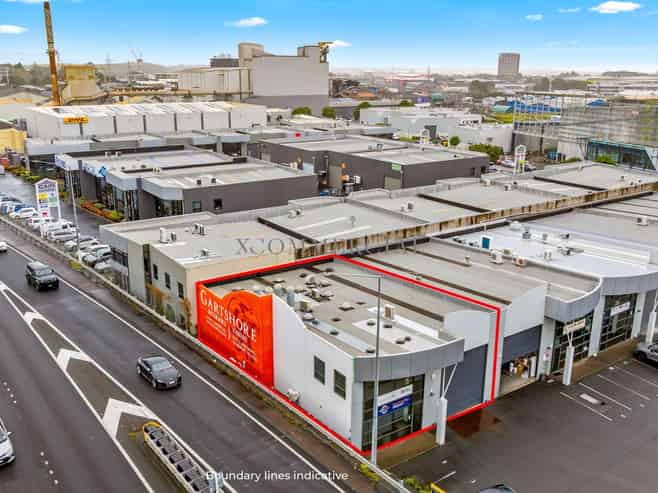 Be Seen on SH1 - Own, Occupy & Collect Rent 