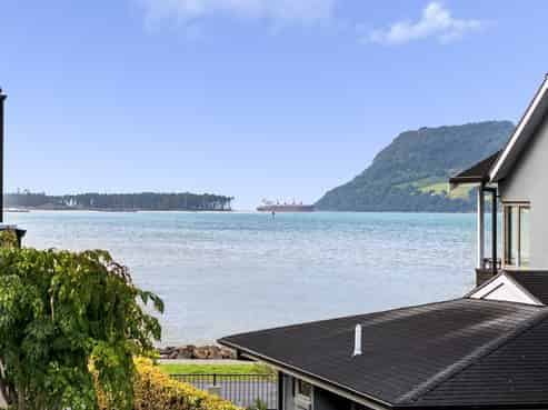 10 Seaway Terrace, Otumoetai