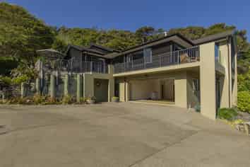 13 Haddon Crescent, Whitianga
