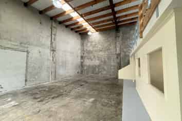 Functional Warehouse in Miramar